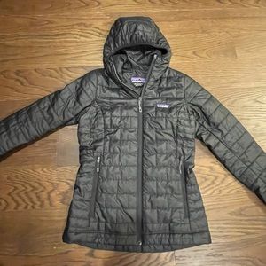 PATAGONIA WOMENS HOODED JACKET XS